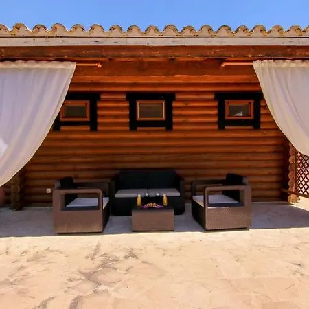Dulce Manchón Villa *