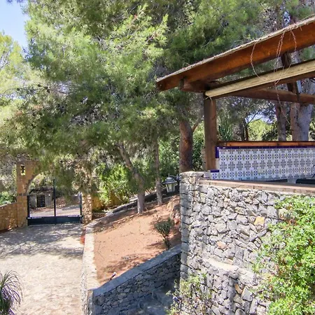 Dulce Manchón Villa *