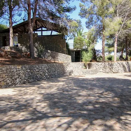 Dulce Manchón Villa *